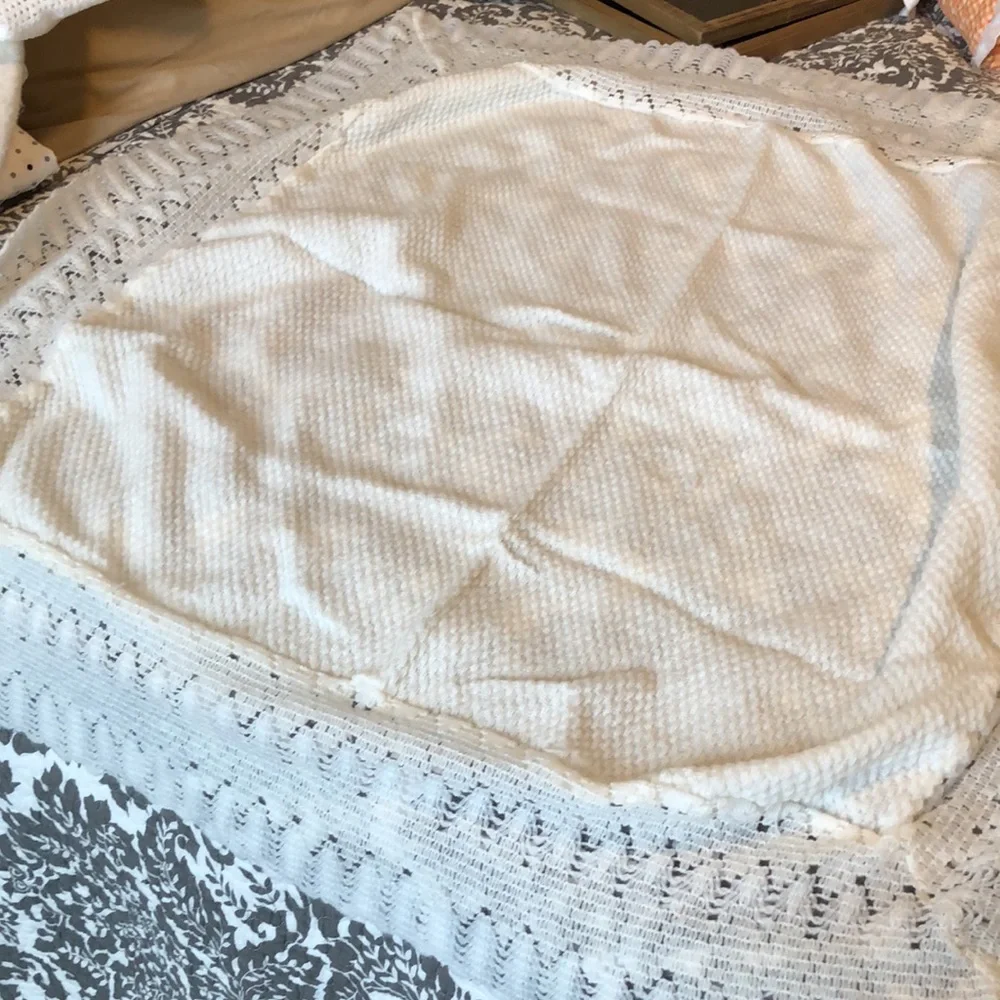Four vintage 1980s baby blankets